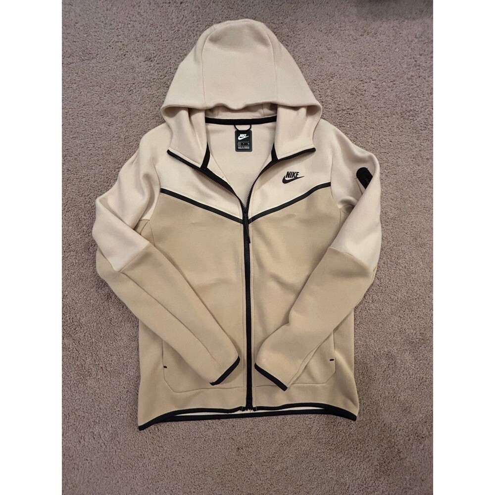 Nike tech size small 2nd season